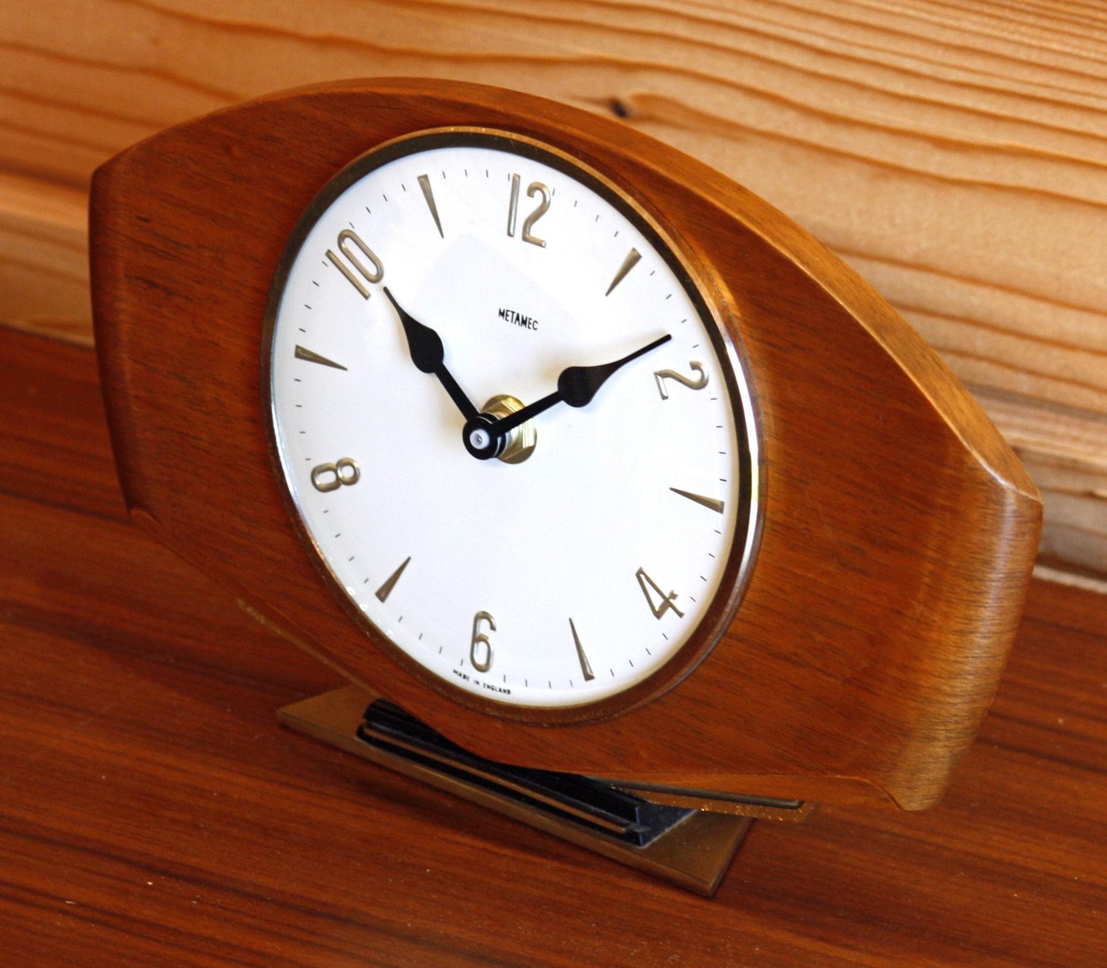 Vintage Metamec Mantel Clock   23cm Wooden Retro Mid Century Desk Clock Off The Wall Clocks photo furniture