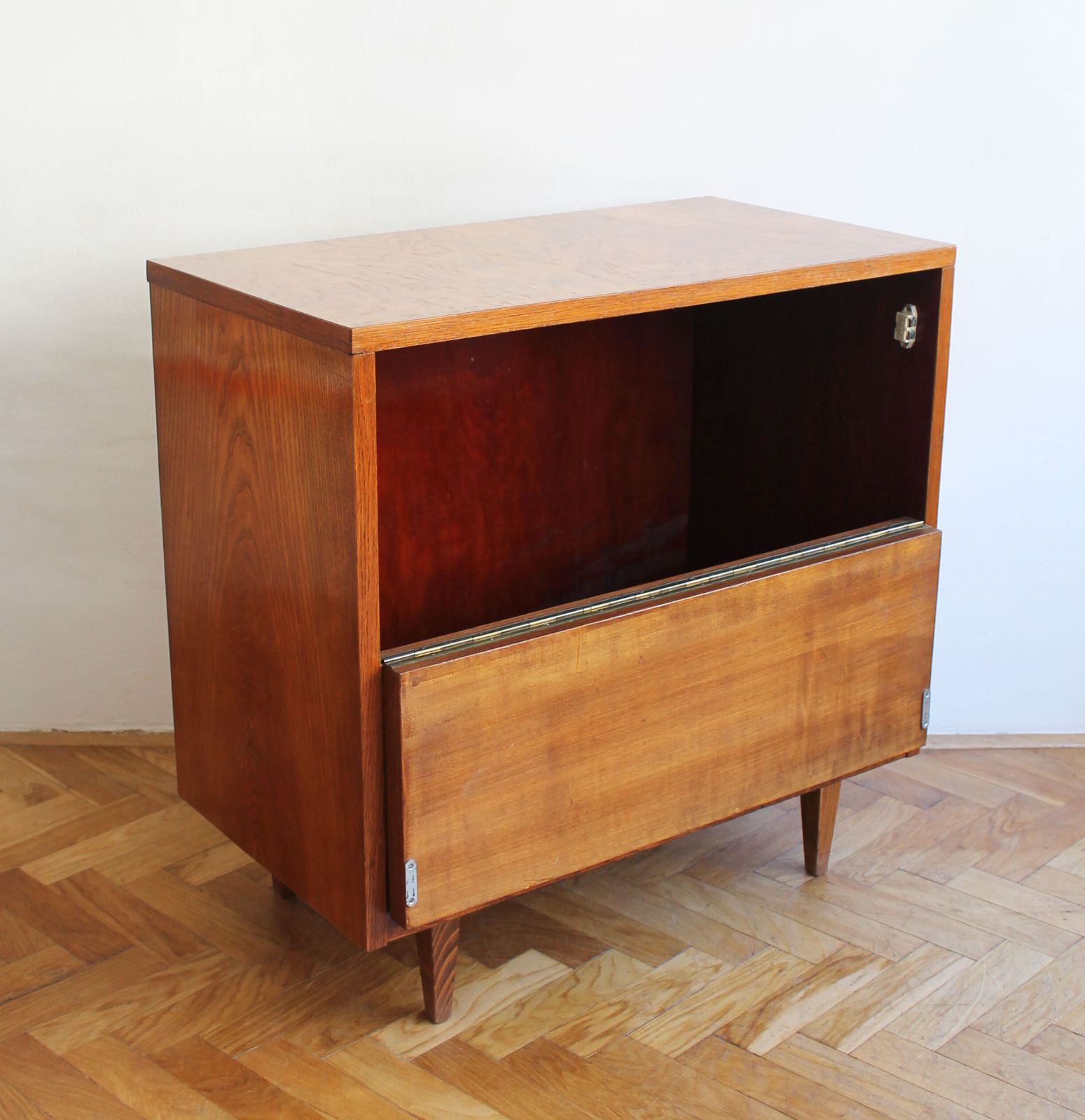 photo buy 1950s Dresser