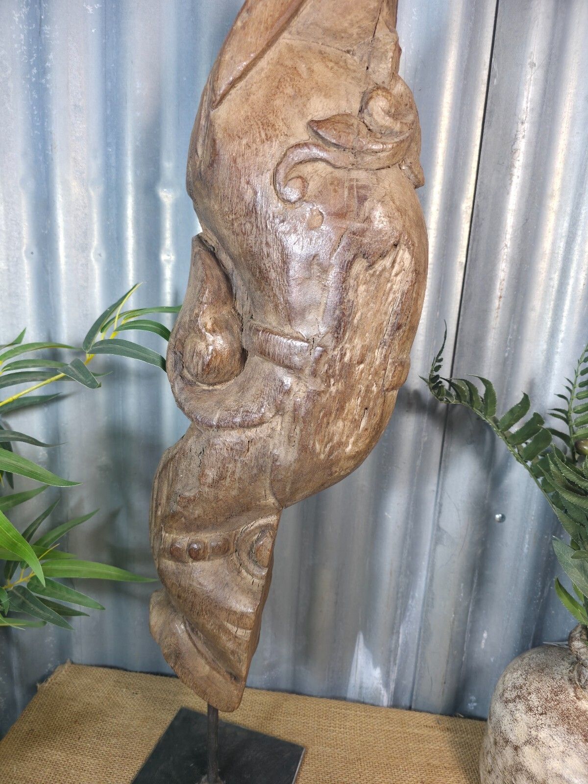 Antique 19th Century Indian Hand Carved Wooden Architectural Corbel On Stand photo vinterior