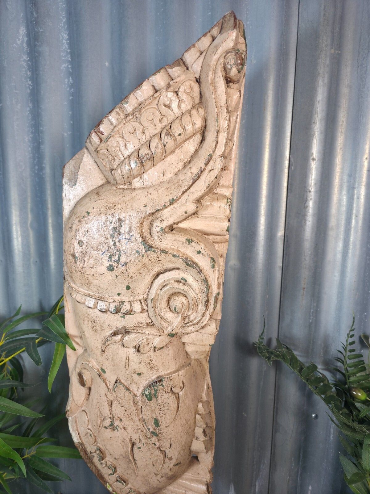 Antique 19th Century Indian Hand Carved Wooden Architectural Corbel On Stand photo vinterior