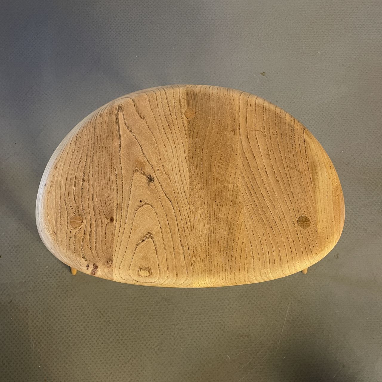 Ercol Nest Of Blonde Pebble Tables photo 719.0