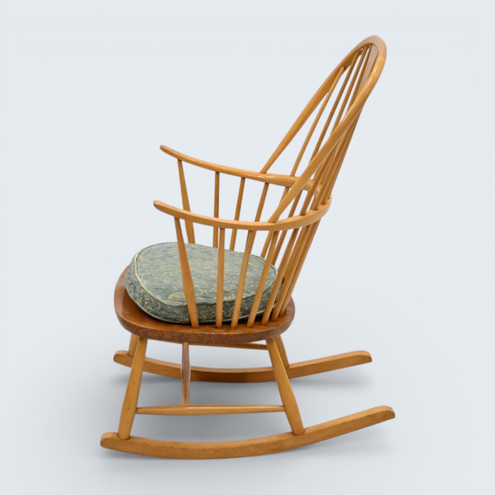 Ercol Model 473 Windsor Vintage Bow Back Rocking Chair Free Uk Delivery photo for sale