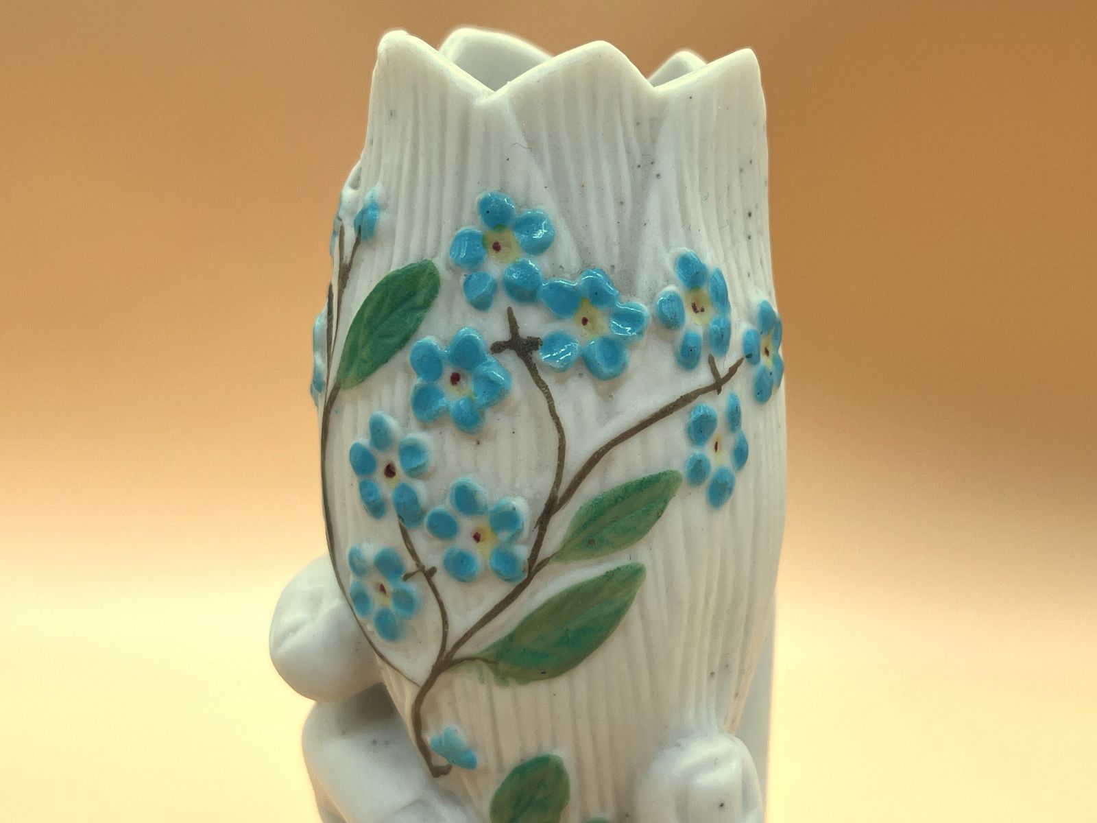 Victorian Parian Ware Hand Holding Floral Bud / Posy Vase With Lace Cuff. Forget Me Nots. C1850. photo 95.0