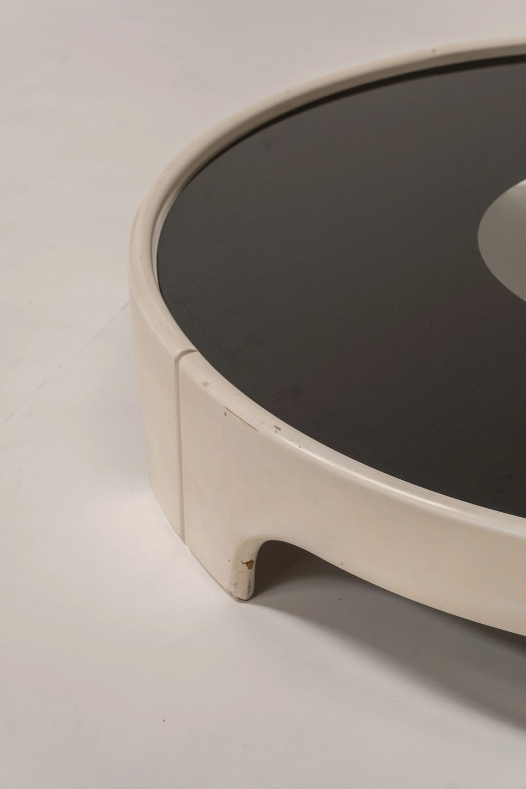 Tito Agnoli Circular Coffee Table, Italy 70s photo vinterior