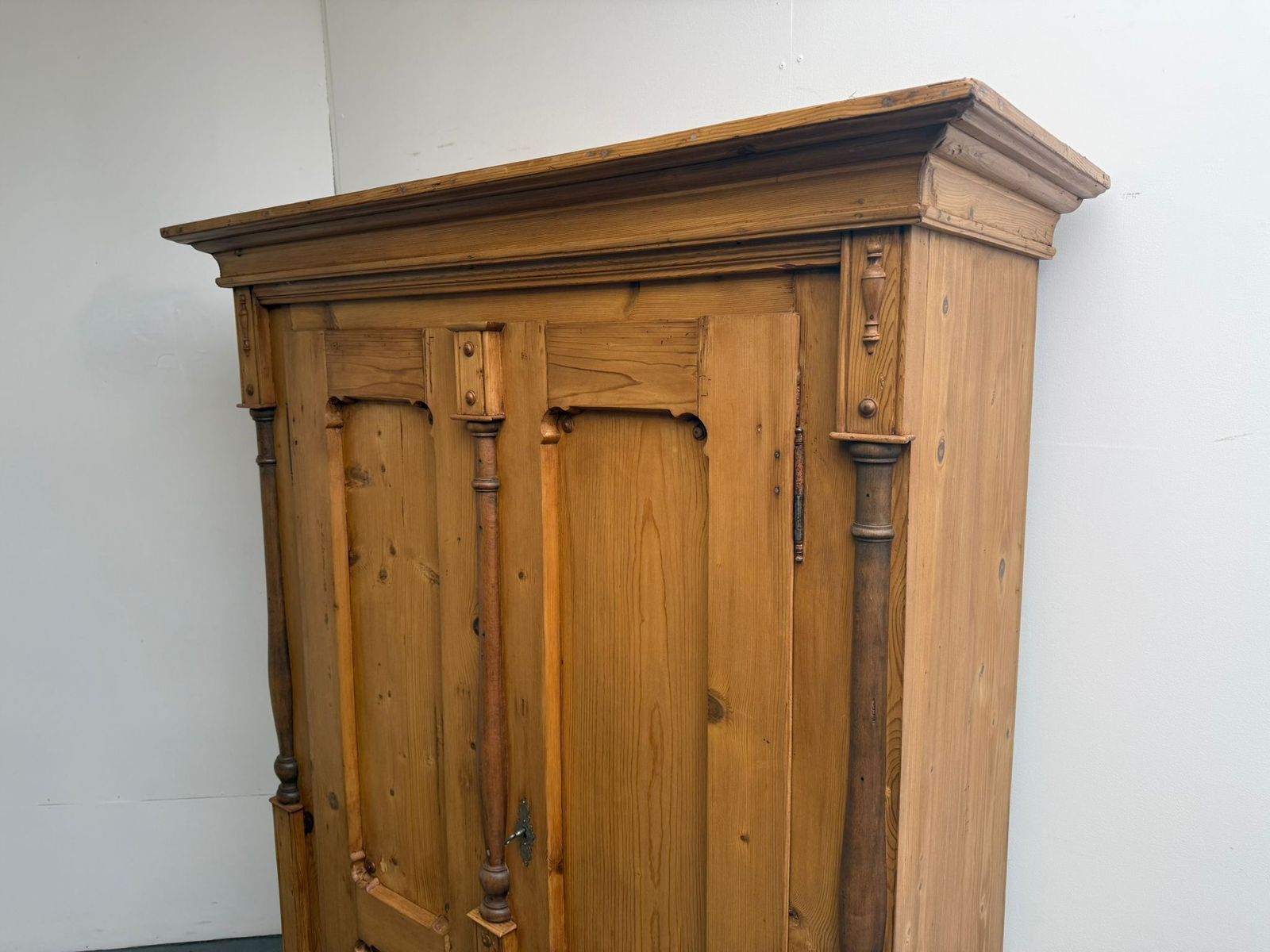 A Superb Waxed Genuine Hungarian Georgian 1 Piece Hall Wardrobe photo for sale