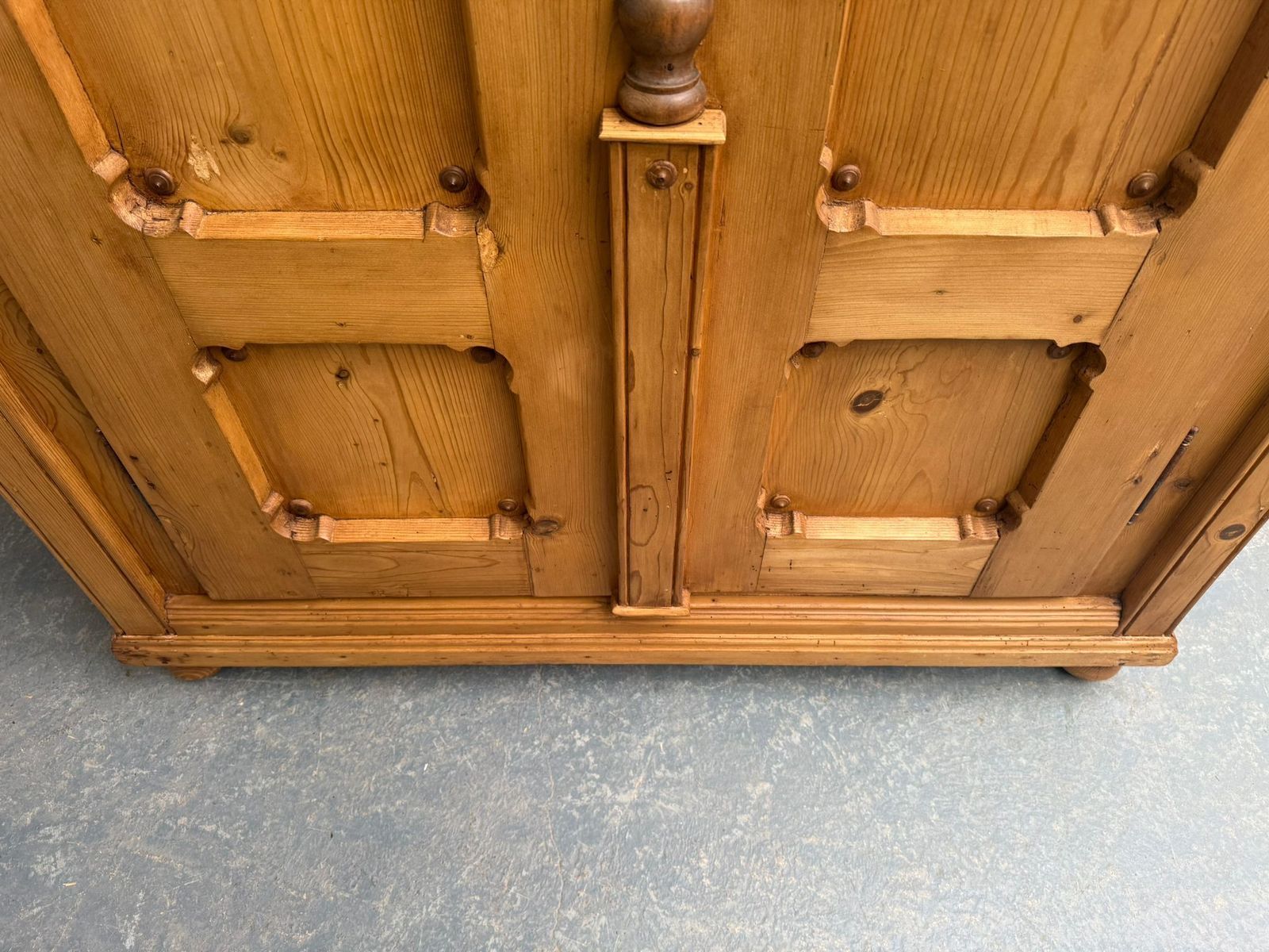 A Superb Waxed Genuine Hungarian Georgian 1 Piece Hall Wardrobe photo 995.0