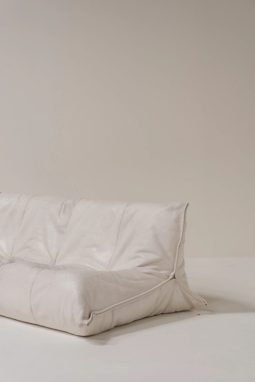 Yoko 3 Seater Sofa By Michel Ducaroy For Ligne Roset, Original White Leather, 1970s photo 4176.0