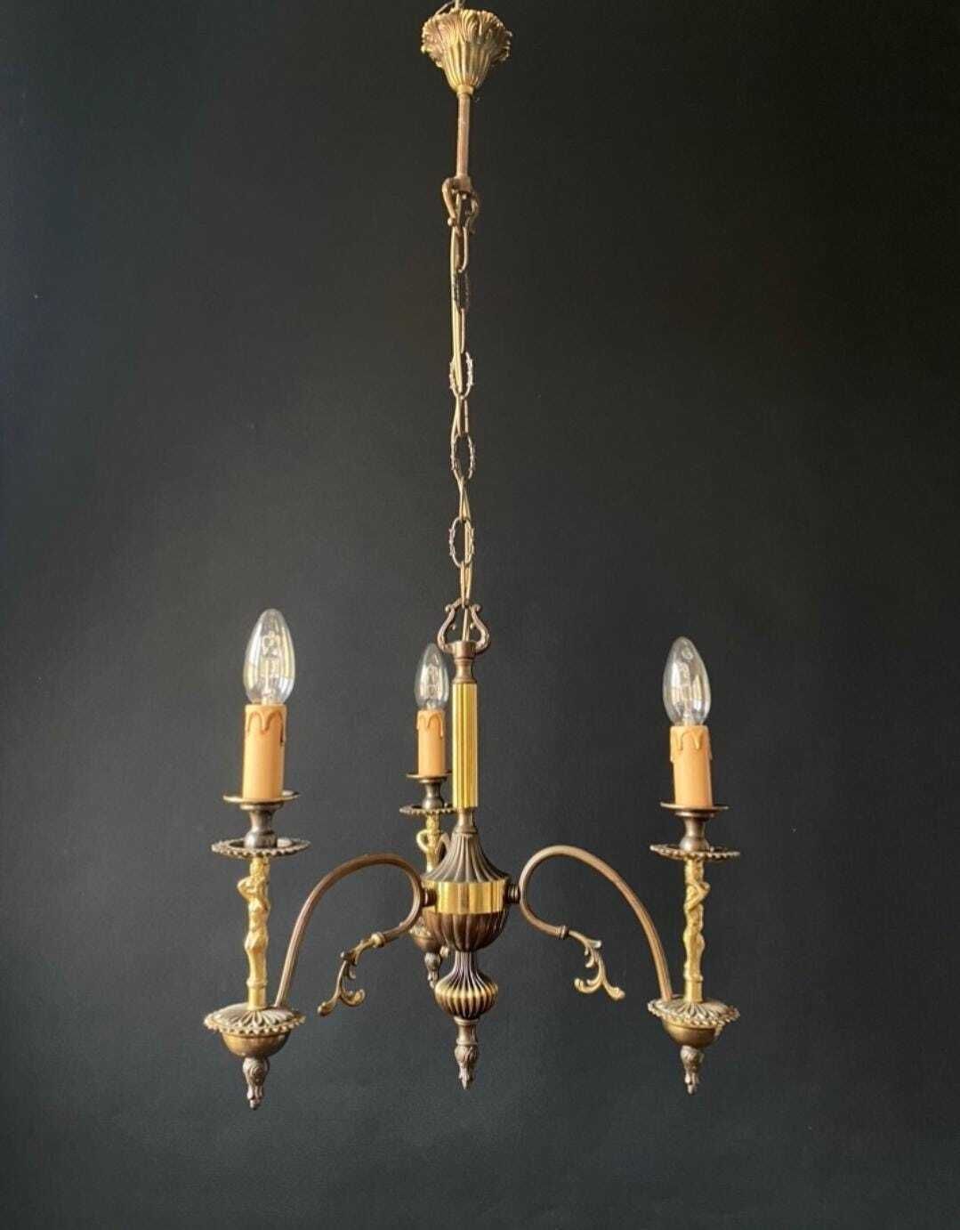 Livraison en franchise de droits pour les États-Unis. Lustre français photo for sale