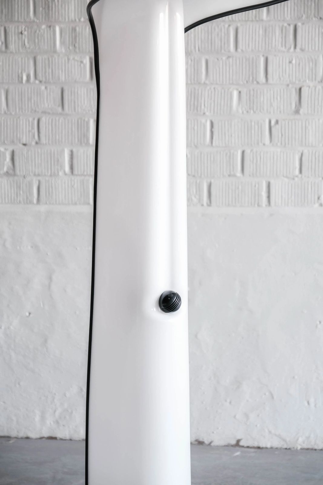 Alba Floor Lamp For Guzzini By Ermanno Lampa & Sergio Brazzoli 70s photo for sale