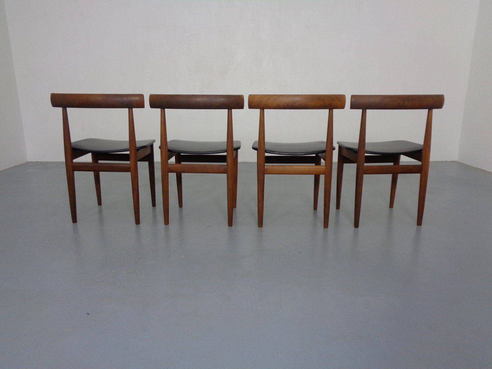 3828.0 Roundette Teak Table & Chairs From Hans Olsen, Denmark, 1950sm, Set Of 5 photo