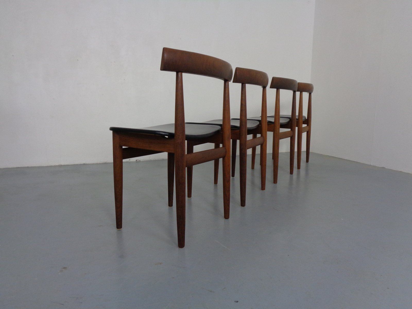 photo vinterior Roundette Teak Table & Chairs From Hans Olsen, Denmark, 1950sm, Set Of 5