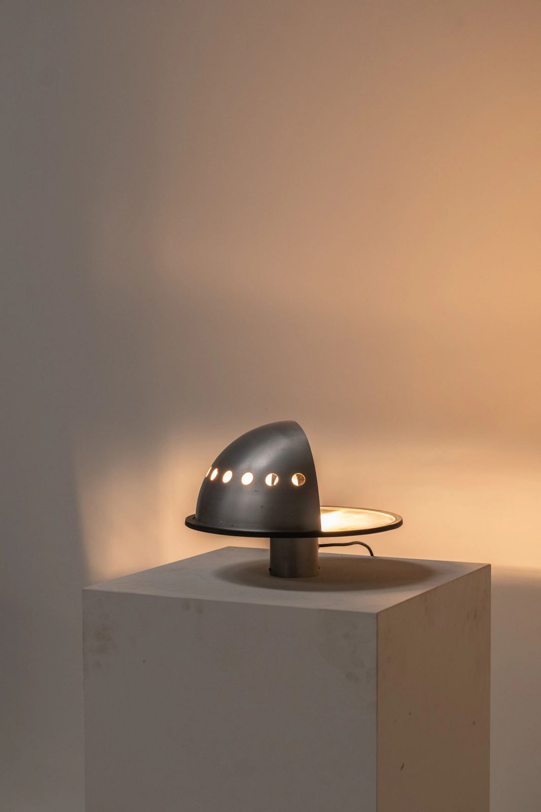 Sculptural Aluminum Table Lamp By P. Guzzetti For Lamperti, Italy 1973