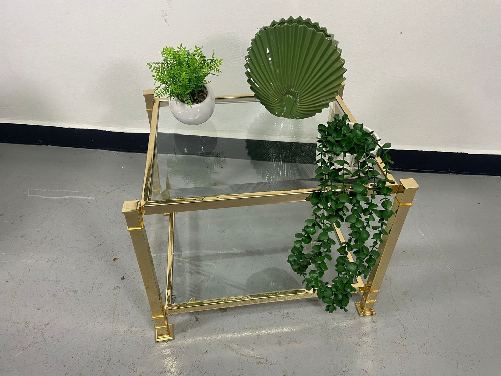 Vintage Salontafel Met Twee Glazen Bladen photo for sale