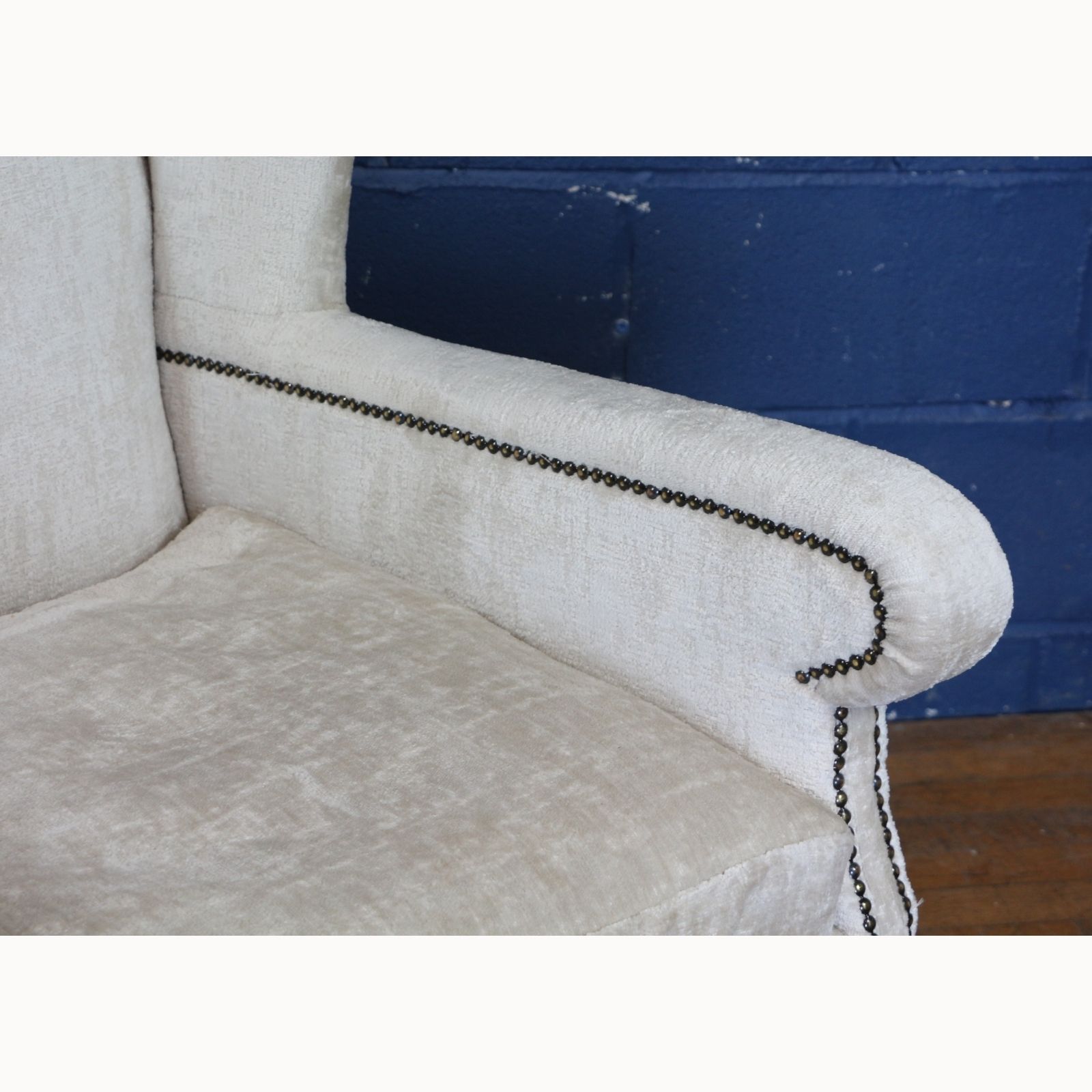 A Quality Georgian Style Velvet Upholstered Wing Arm Chair photo Furniture