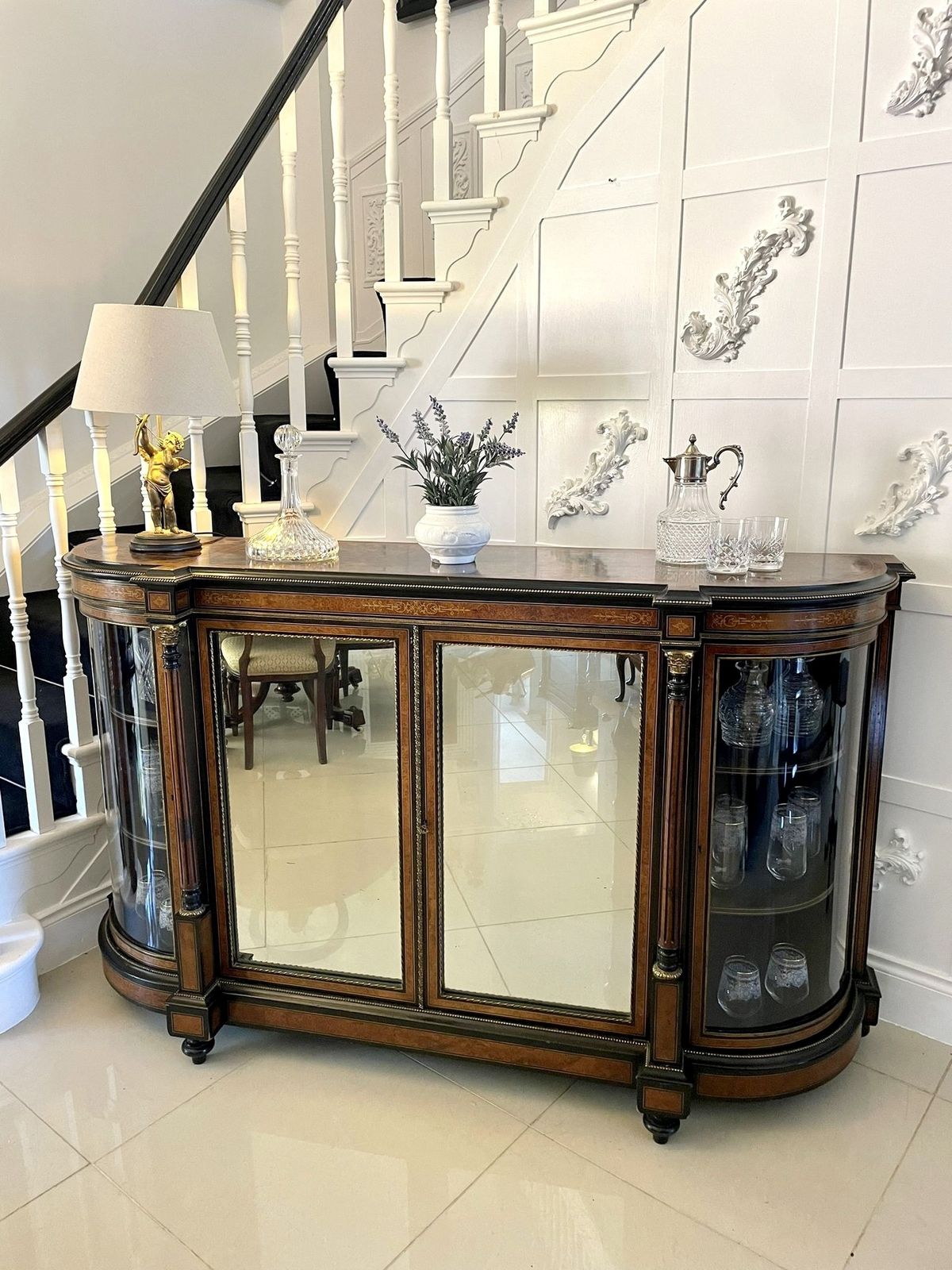 photo vinterior Superb Quality Large Antique Burr Walnut And Amboyna Inlaid Credenza