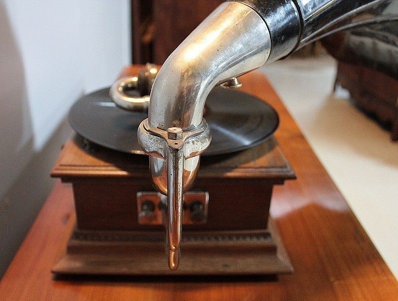 Gramophone At Pavillon 20th photo Home Decor