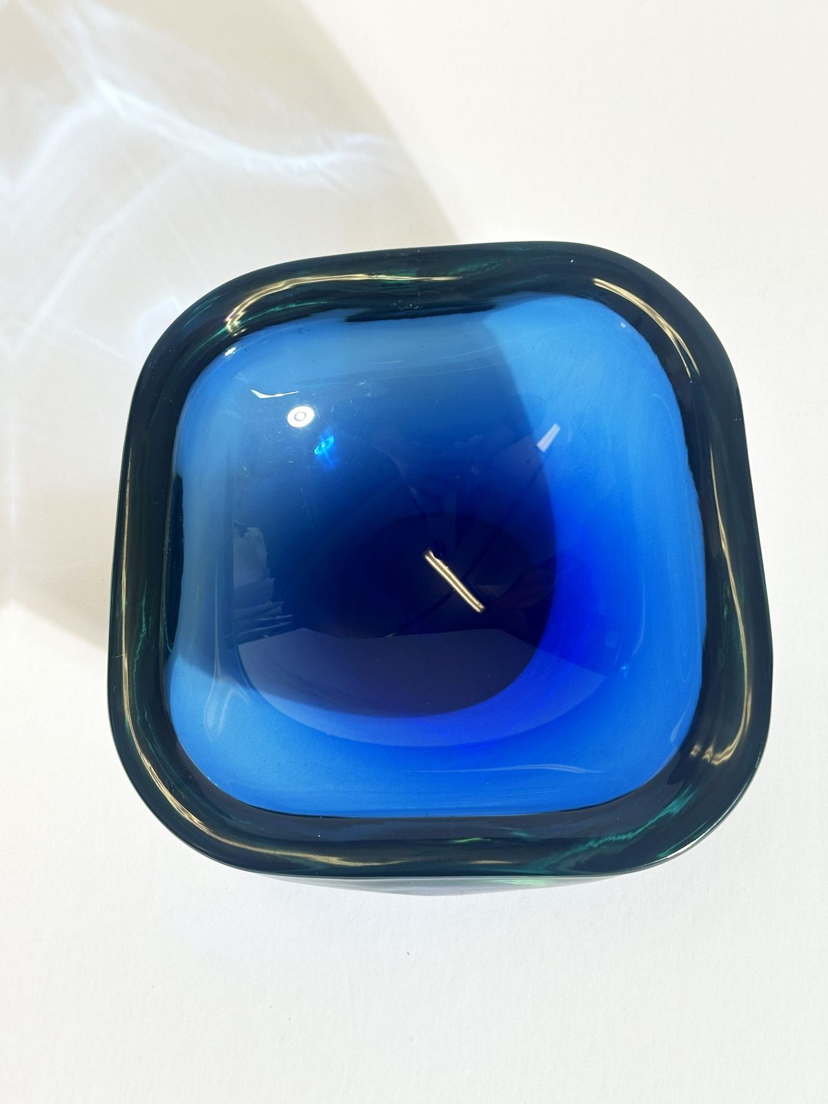 photo furniture Blue Murano Sommerso Glass Bowl Attributed To Flavio Poli For Seguso, 1960s Italy