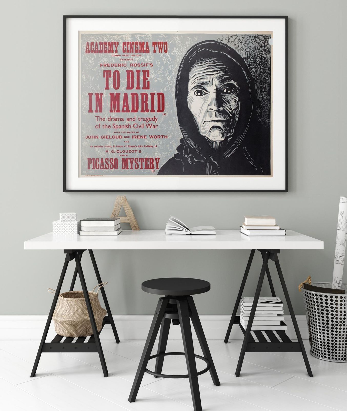 « To Die In Madrid », affiche de cinéma UK Quad, Academy Cinema, 1967, Strausfeld. photo furniture
