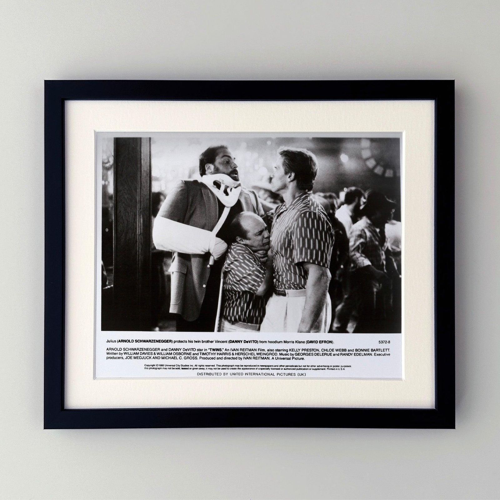 Photo de presse Twins 1988, encadrée photo furniture