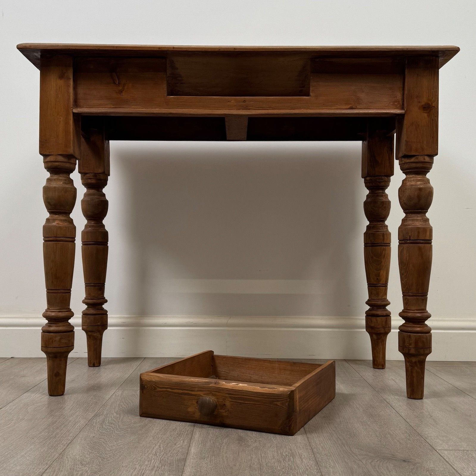 photo for sale Vintage 20th Century Side Table In Pine ( Af 5516 )