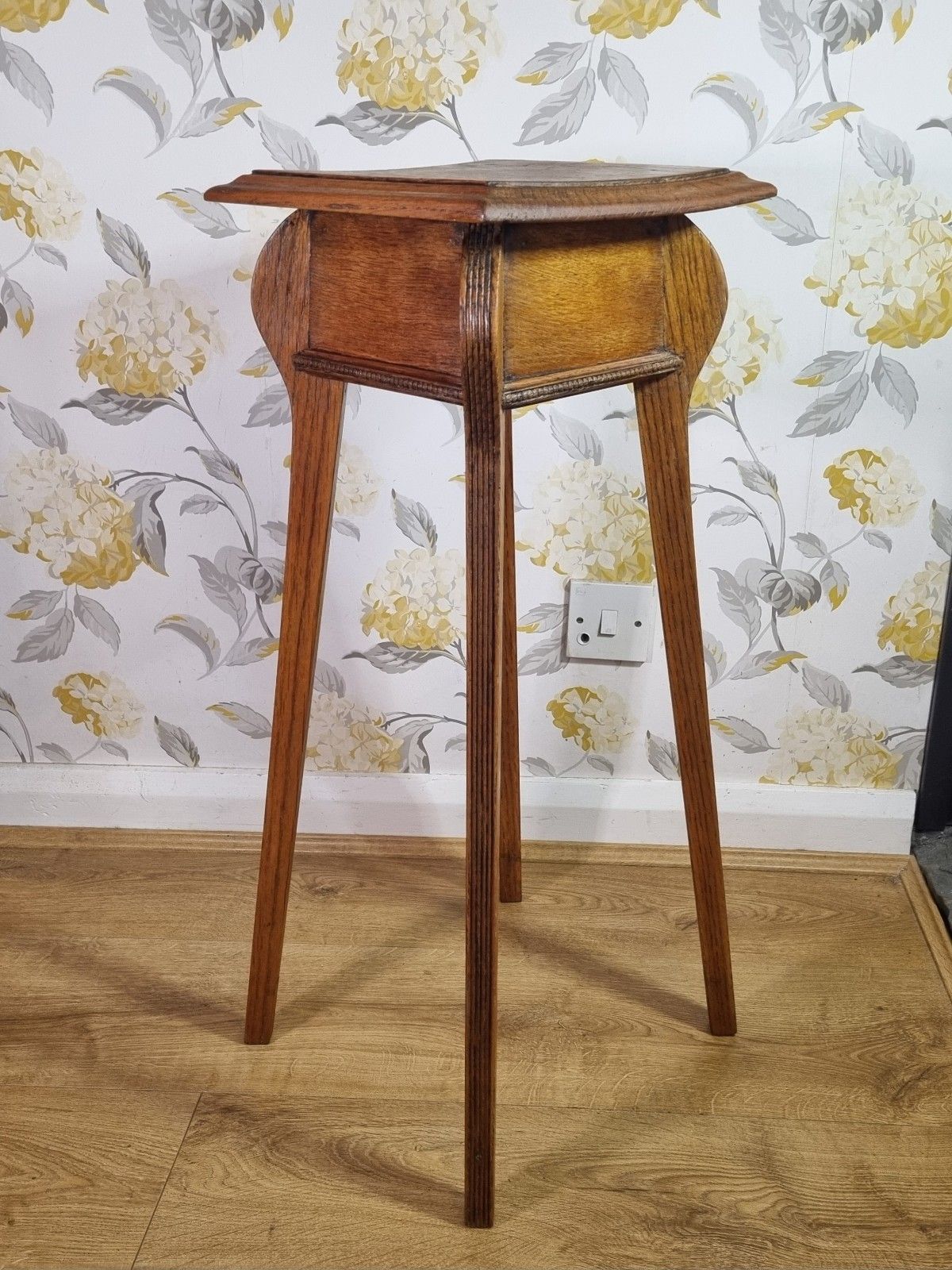 Antique Arts & Crafts Plant Stand Torchere Golden Oak Reeded Legs 74cm Tall photo furniture