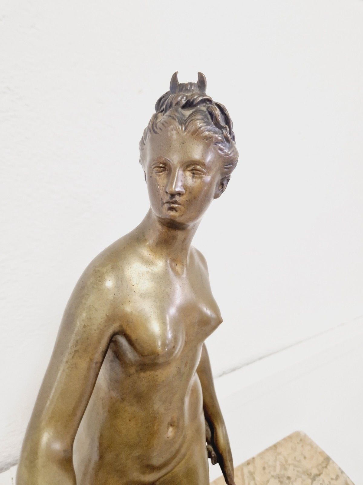 Antique Bronze Sculpture Of Diane The Huntress 19th Century photo 700.0