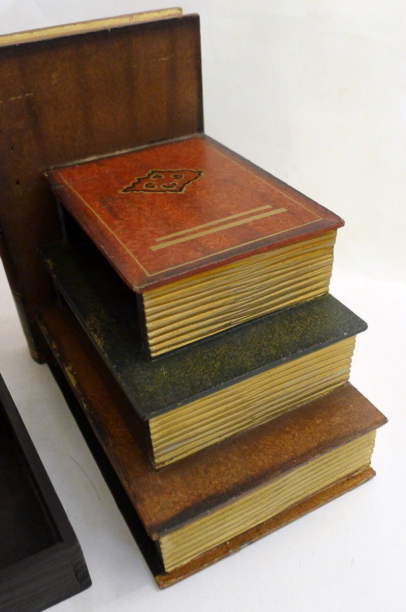 Wood Bookends With Secret Boxes In Trompe L'oeil Of Stacked Books, 1980s, Set Of 2 photo vinterior
