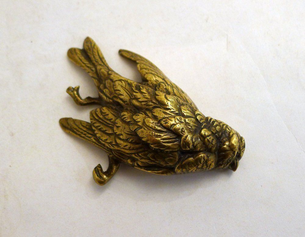 Small Paperweight Sculpture Of A Dead Bird In Gilt Bronze Or Brass, Early 20th Century