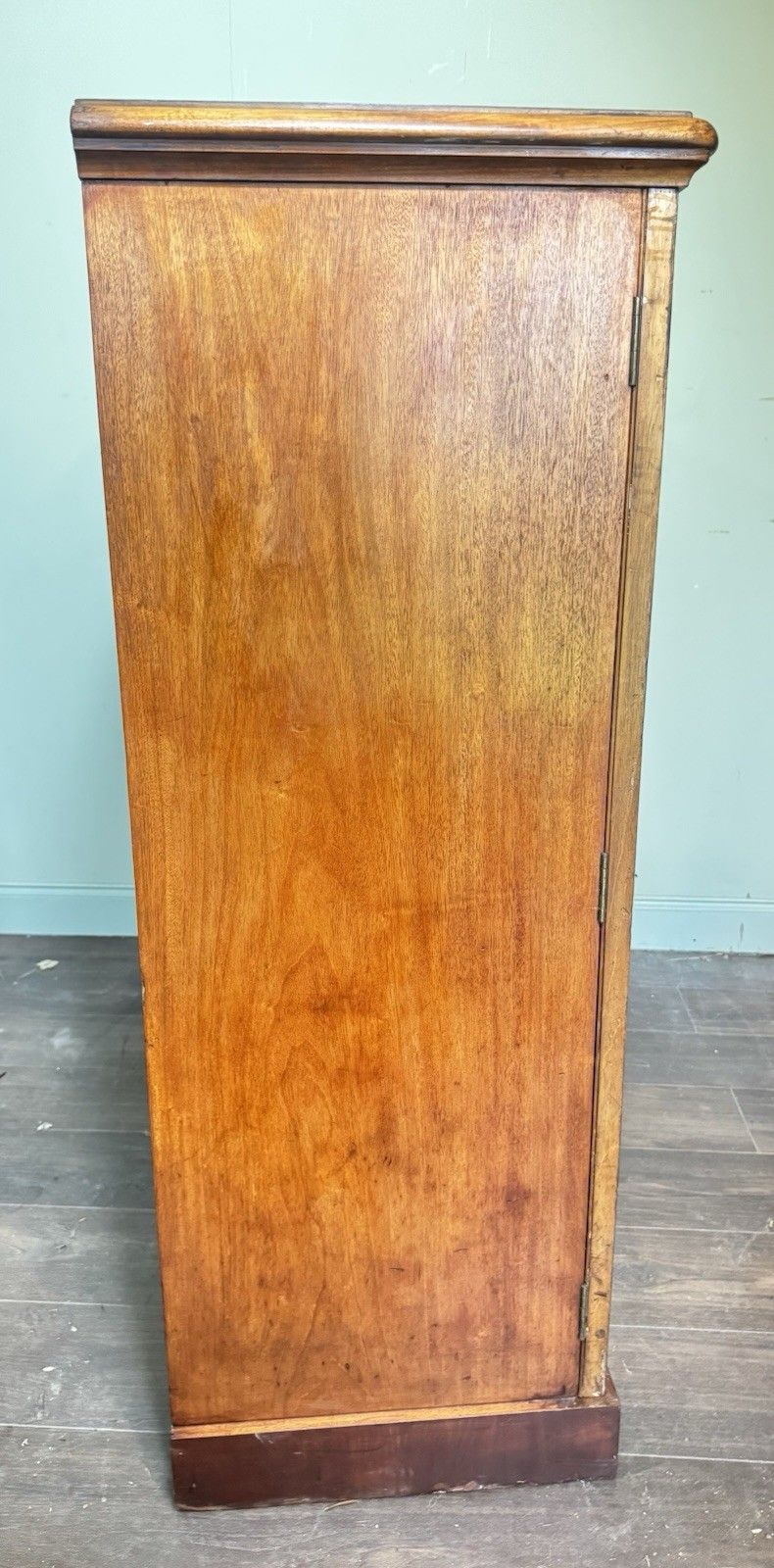 photo furniture Victorian Mahogany Linen Press