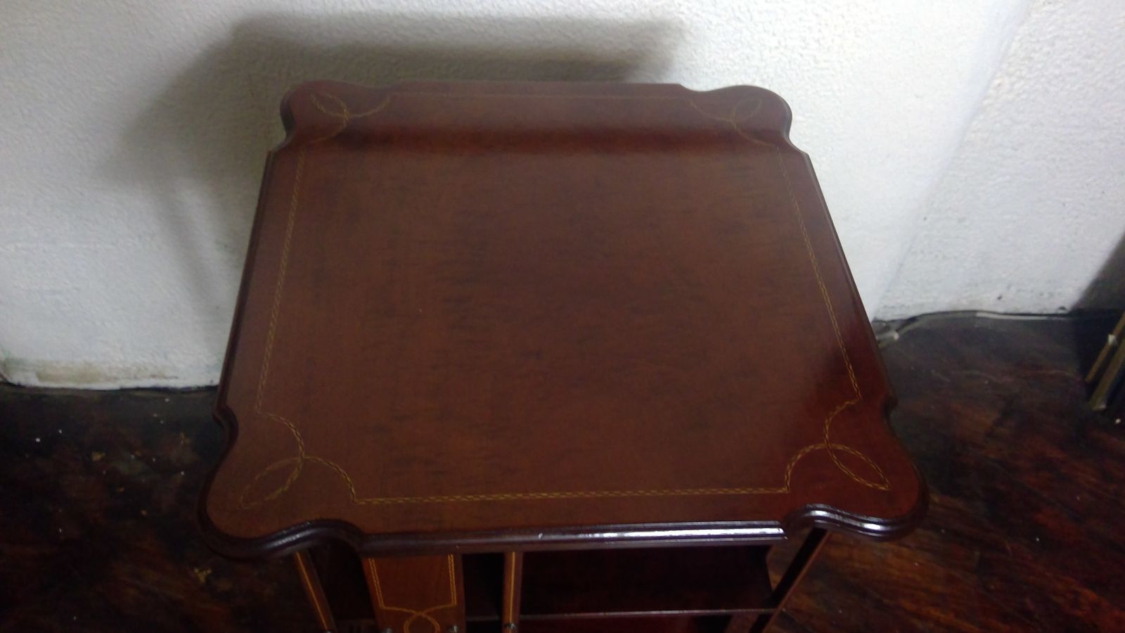 A Revolving Mahogany  Bookcase,Fitted On A  Queen Anne Cabriole Leg Base photo 550.0