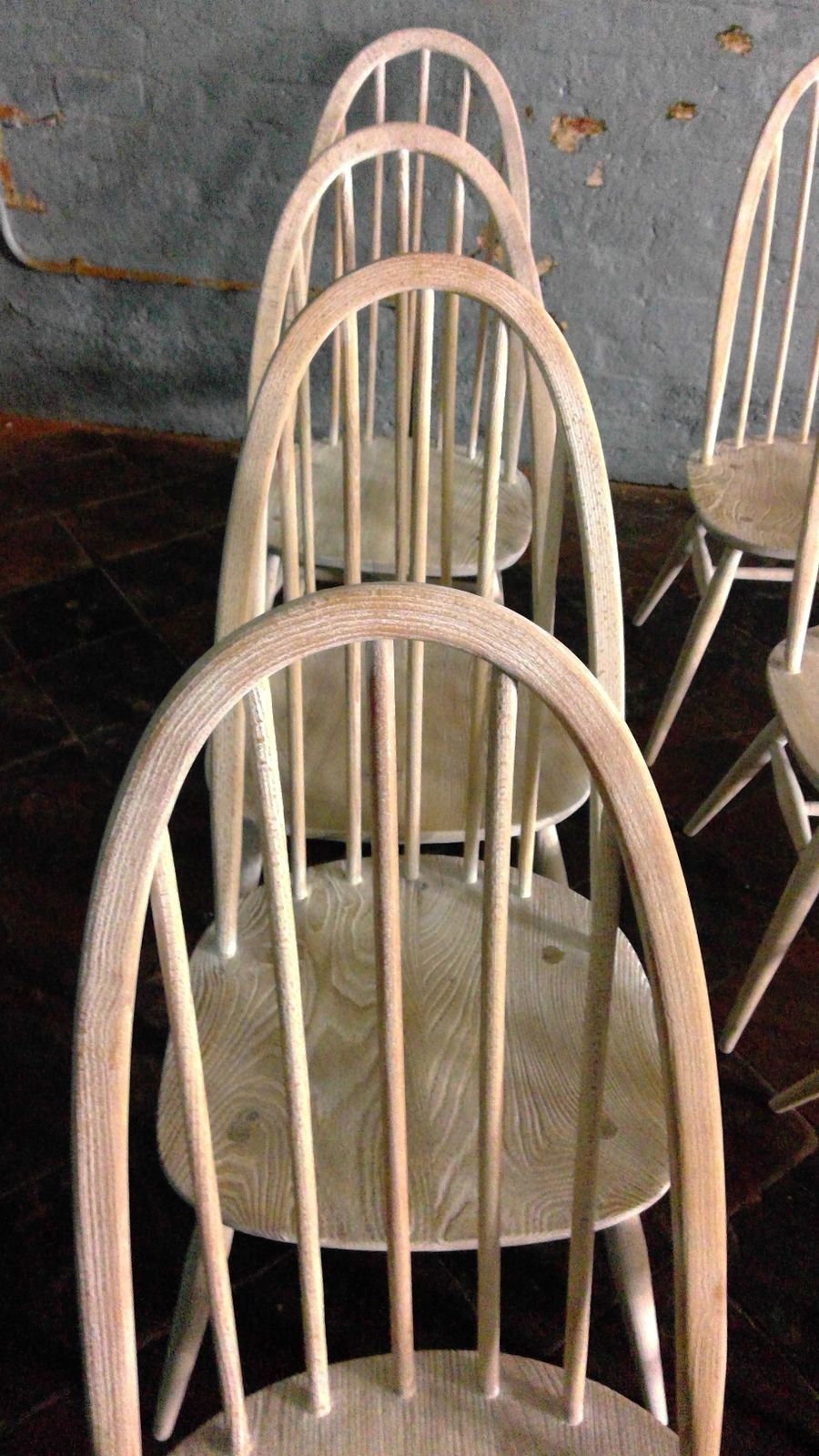 A Good Set Of 6 Ercol Limed Elm Windsor Hooped Back Stick Chairs photo for sale