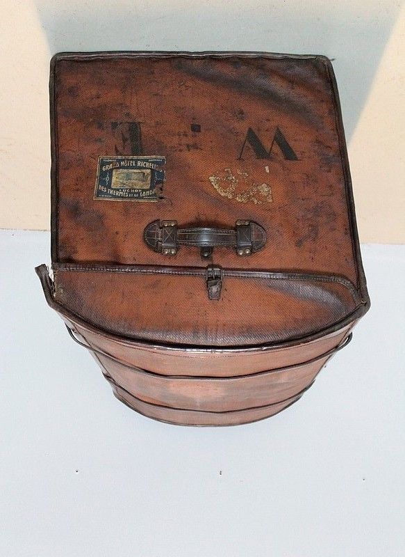 Travel Trunk Epoque 1900 photo vintage