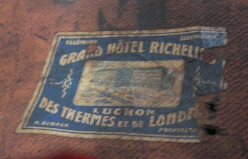 photo furniture Travel Trunk Epoque 1900