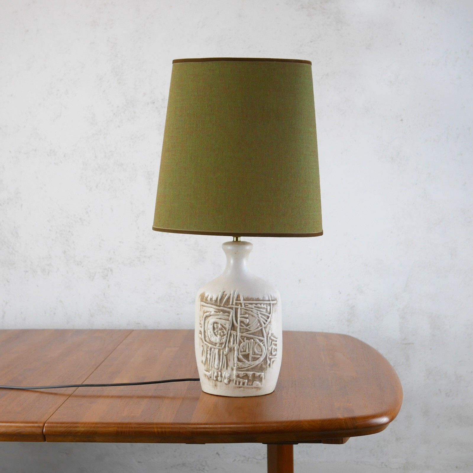 Vintage Mid Century Abstract Brutalist Studio Pottery Lamp Shade #102729