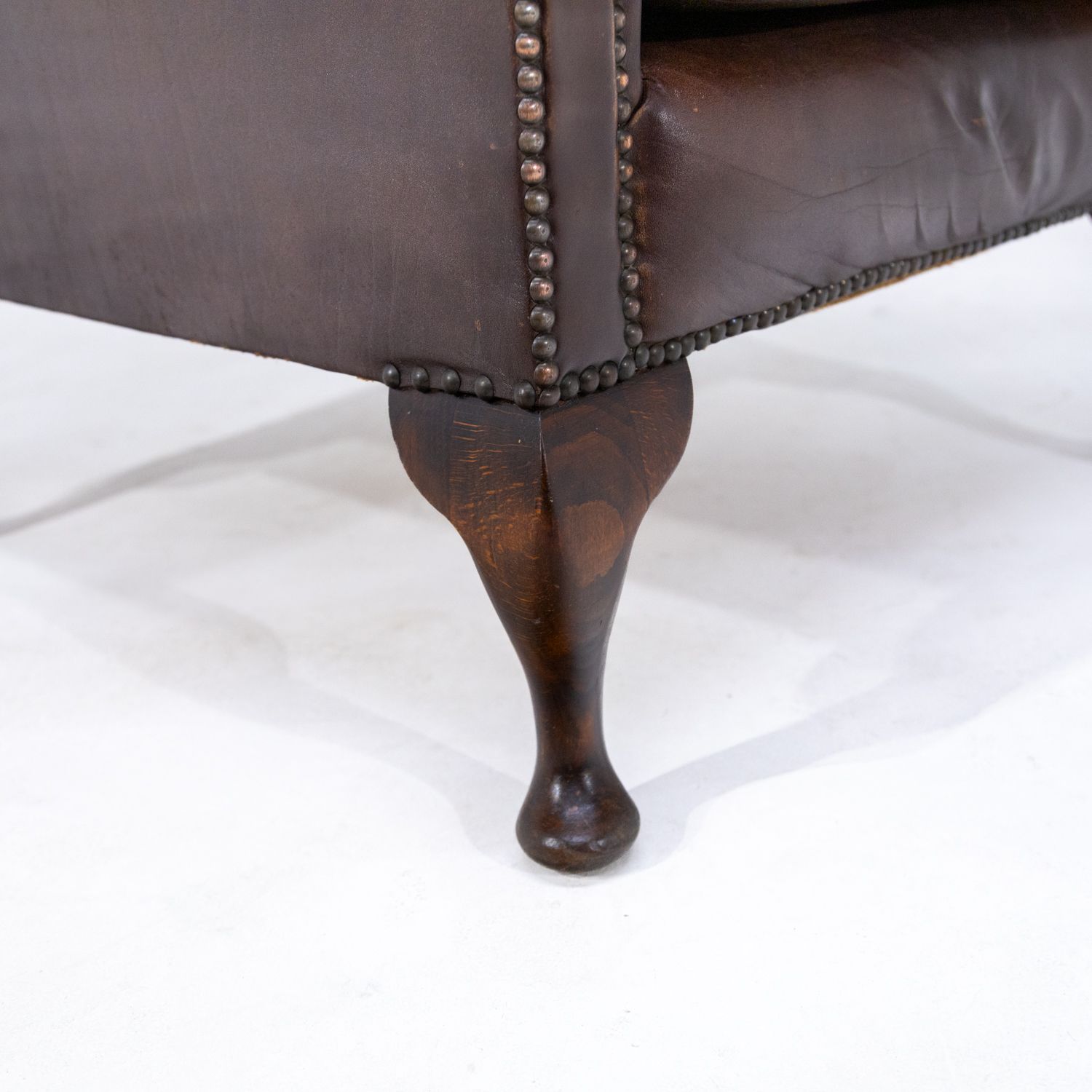 Brown Leather Queen Anne Chair Rwi 9957 photo vinterior