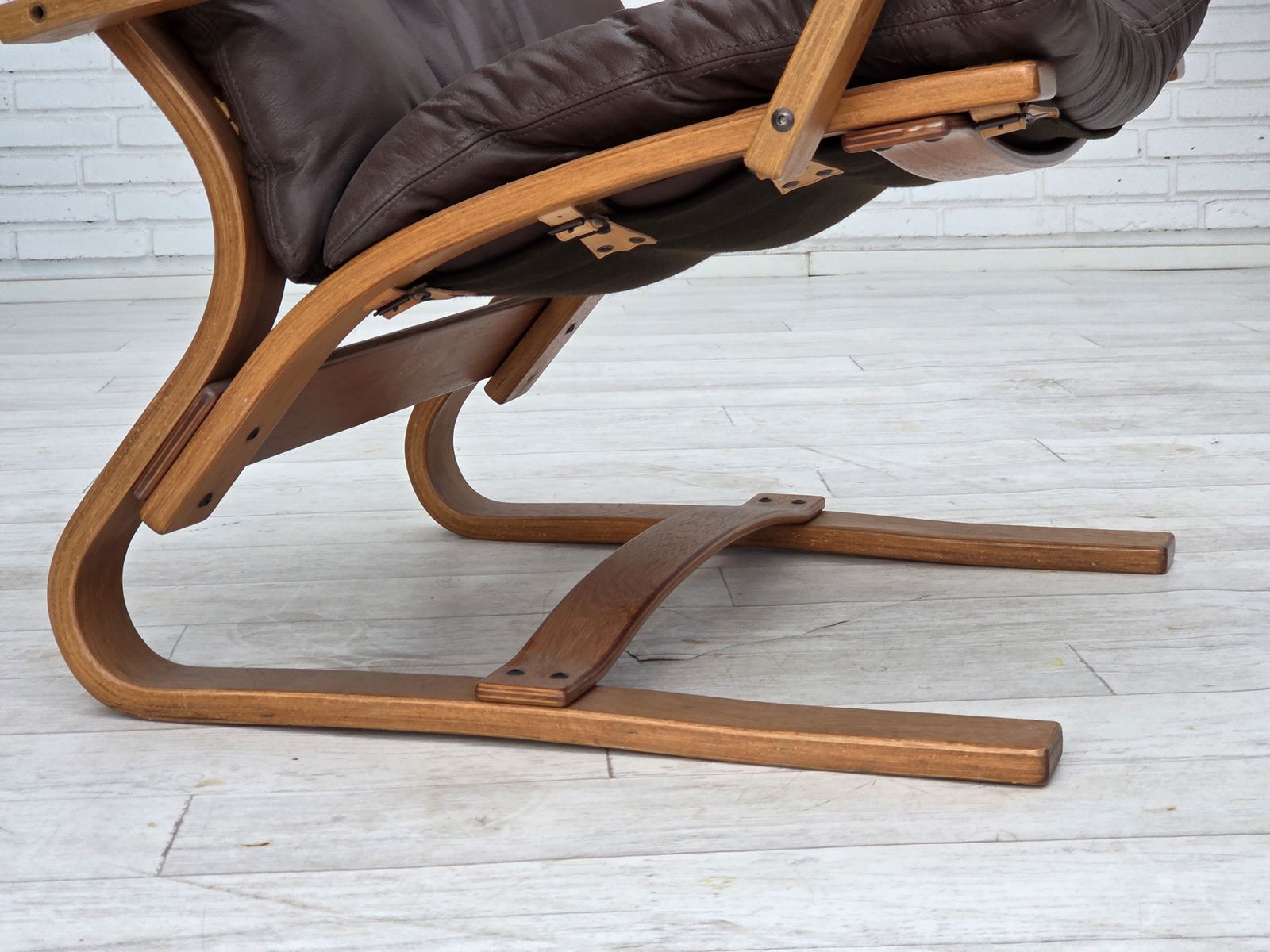Jaren 1970, Deense Fauteuil Van Komfort, Meubeleer, Canvas, Gebogen Hout. photo Meubels