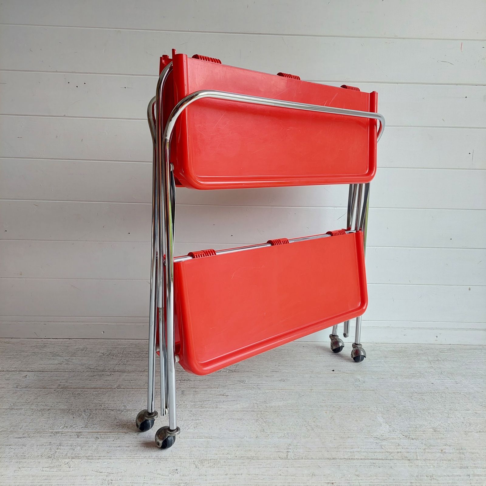 photo vinterior Mid Century Italian Ellisse Folding Trolley Postmodern Red & Chrome Drinks Cart 80s