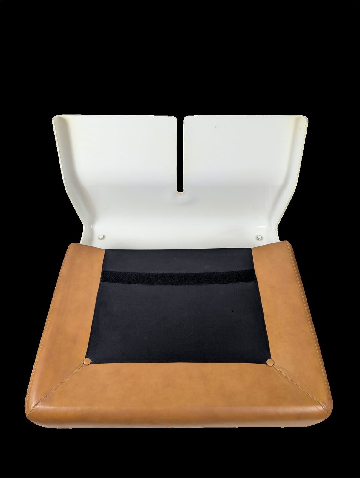 photo furniture Vintage Italian “Amanta” Tan Leather Lounge Chair By Mario Bellini For C&B Italia, 1975 Mcm