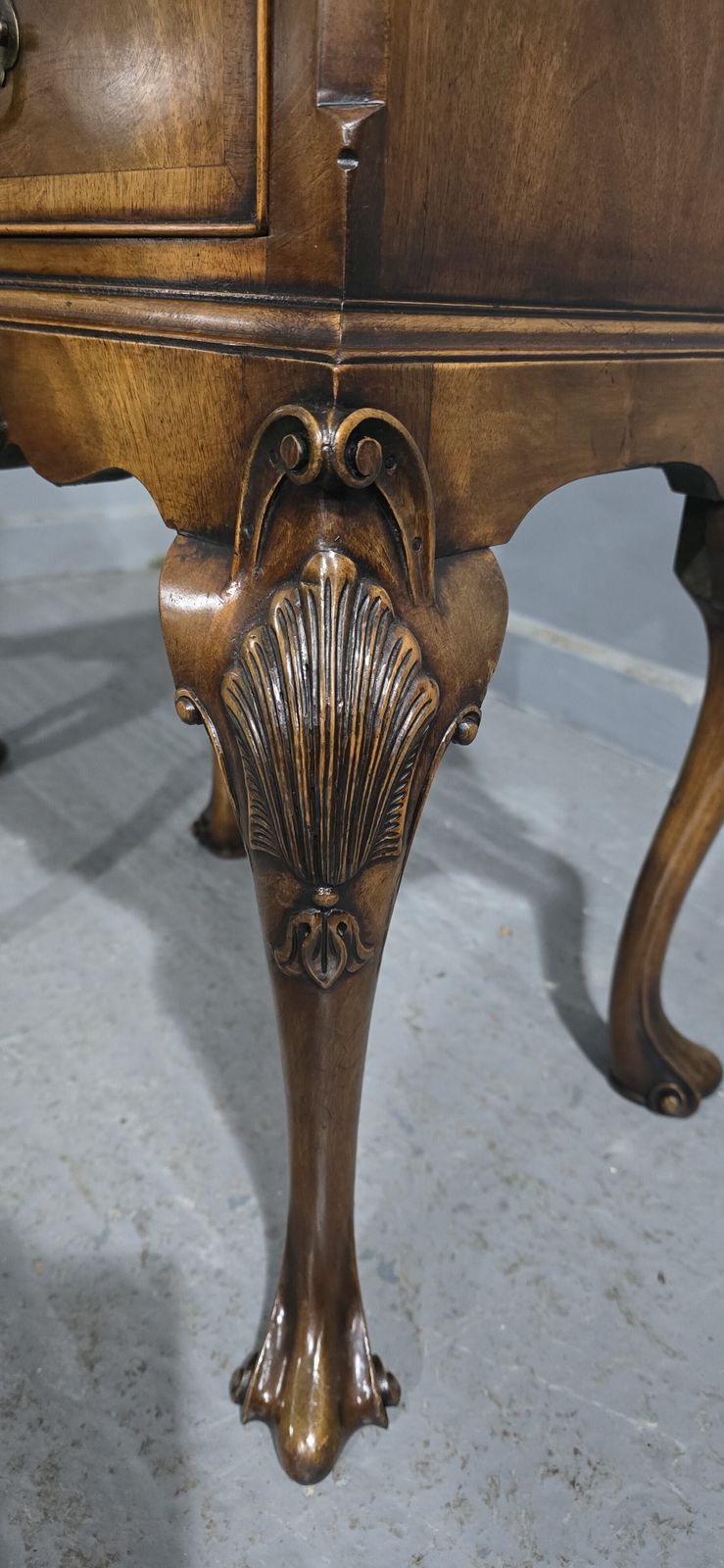 Top Quality Queen Anne Walnut Bedside Chest Of Drawers photo vinterior