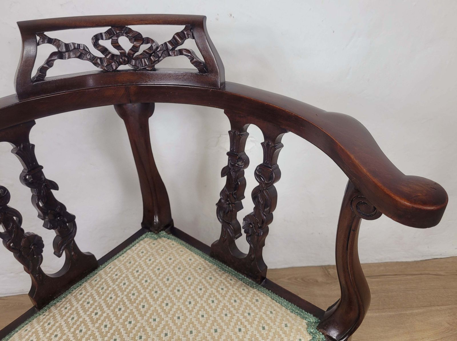 Edwardian Corner Chair Carved Ribbon Crest Floral Slat English photo for sale