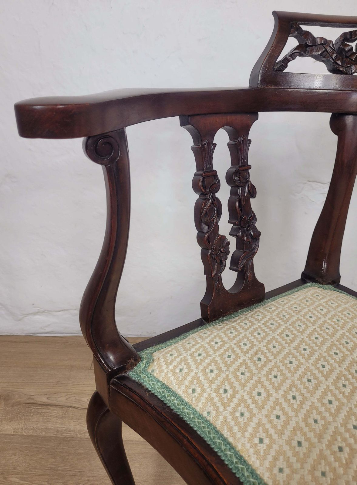 Edwardian Corner Chair Carved Ribbon Crest Floral Slat English photo Furniture