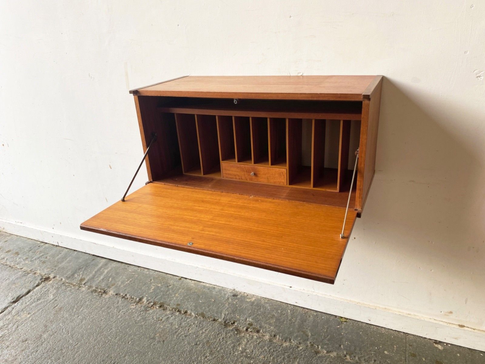 Mid Century Modern Wall Mounted Desk Unit By Beaver & Tapley photo 438.0
