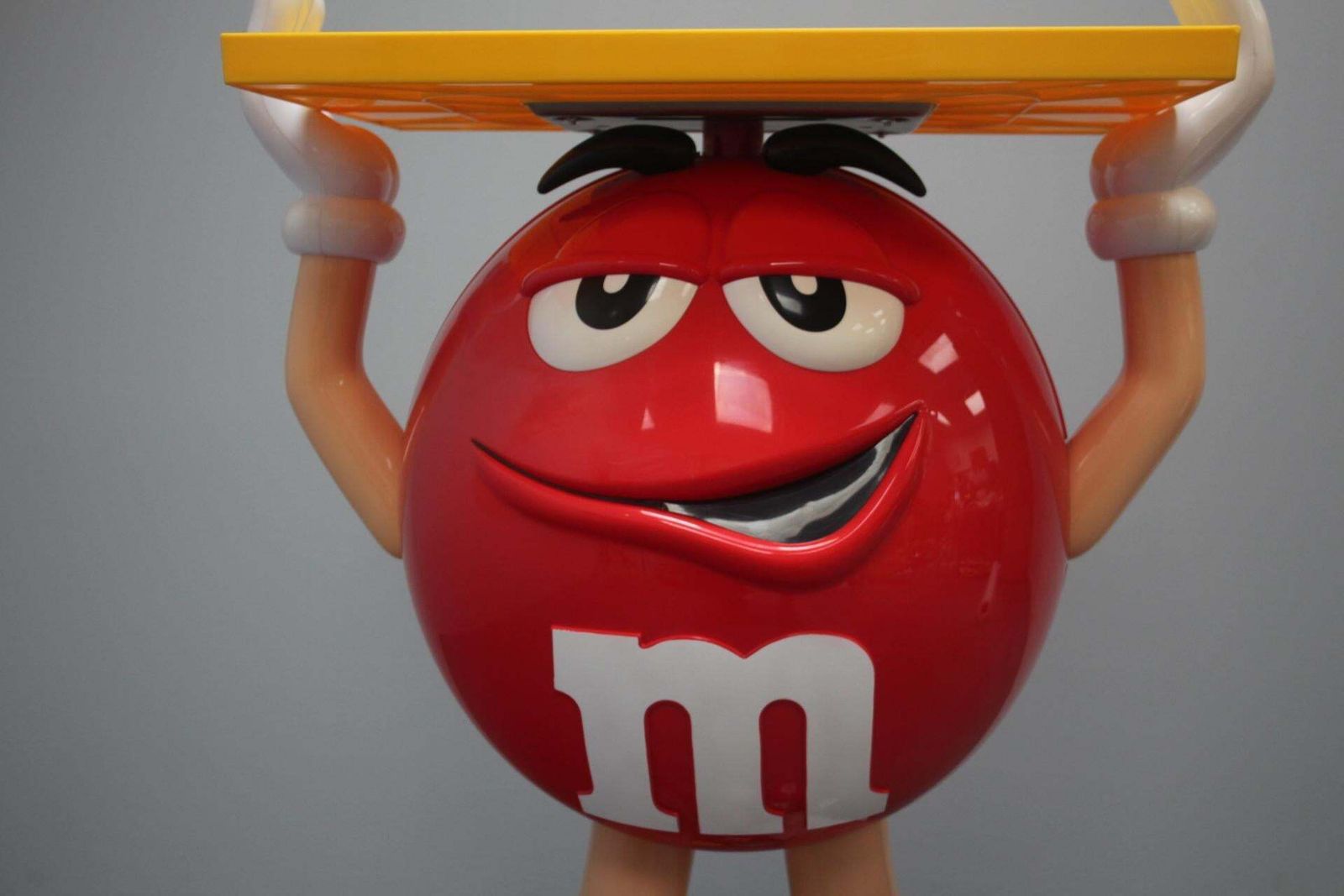 Very Rare Plastic Stand Of The M&M's Candy Company Mascot, 1990s. photo vinterior