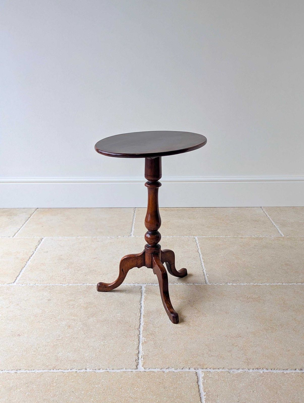 Antique Georgian Mahogany Oval Tilt Top Tripod Wine Table C.1820