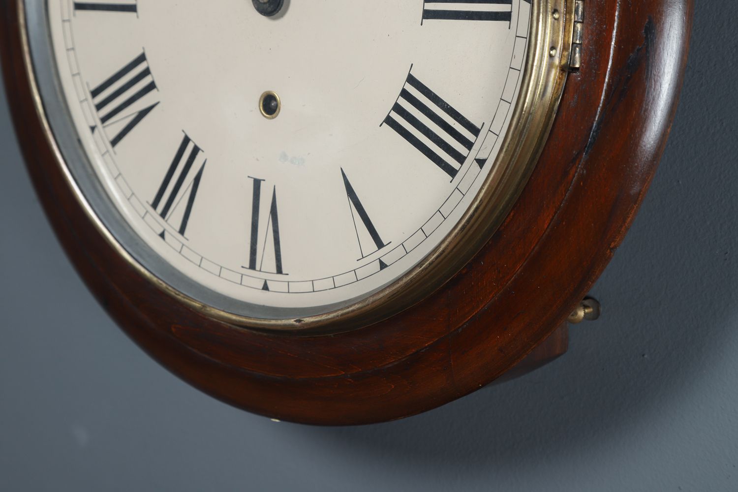 photo vintage Antique 16" Mahogany Kitchen / Railway Station / School / Kitchen Round Dial Wall Clock (Timepiece)