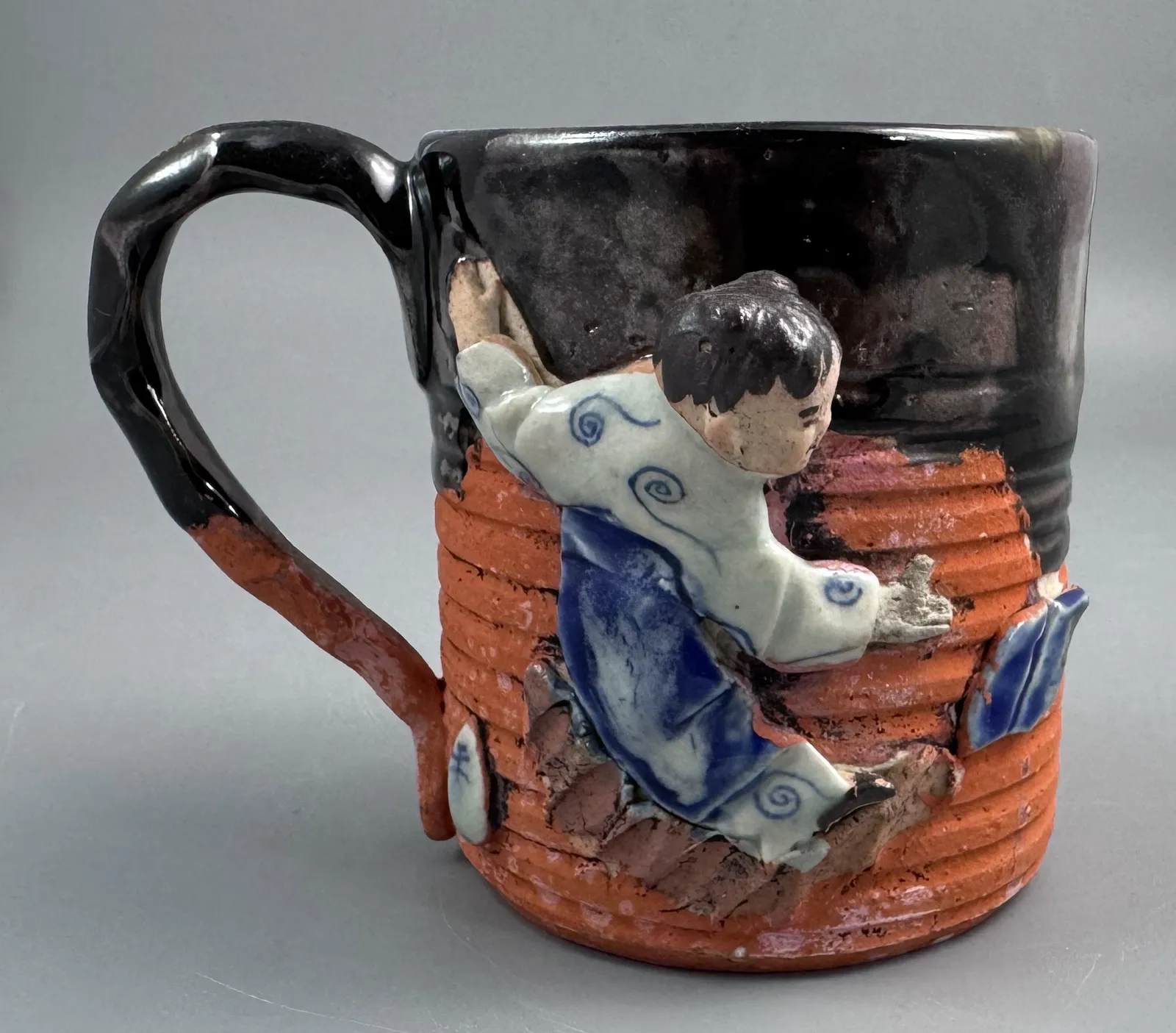 Japanese Sumida Gawa Mug With Applied Karako Figure, Signed Kōko — Meiji / Early Taishō Period photo furniture