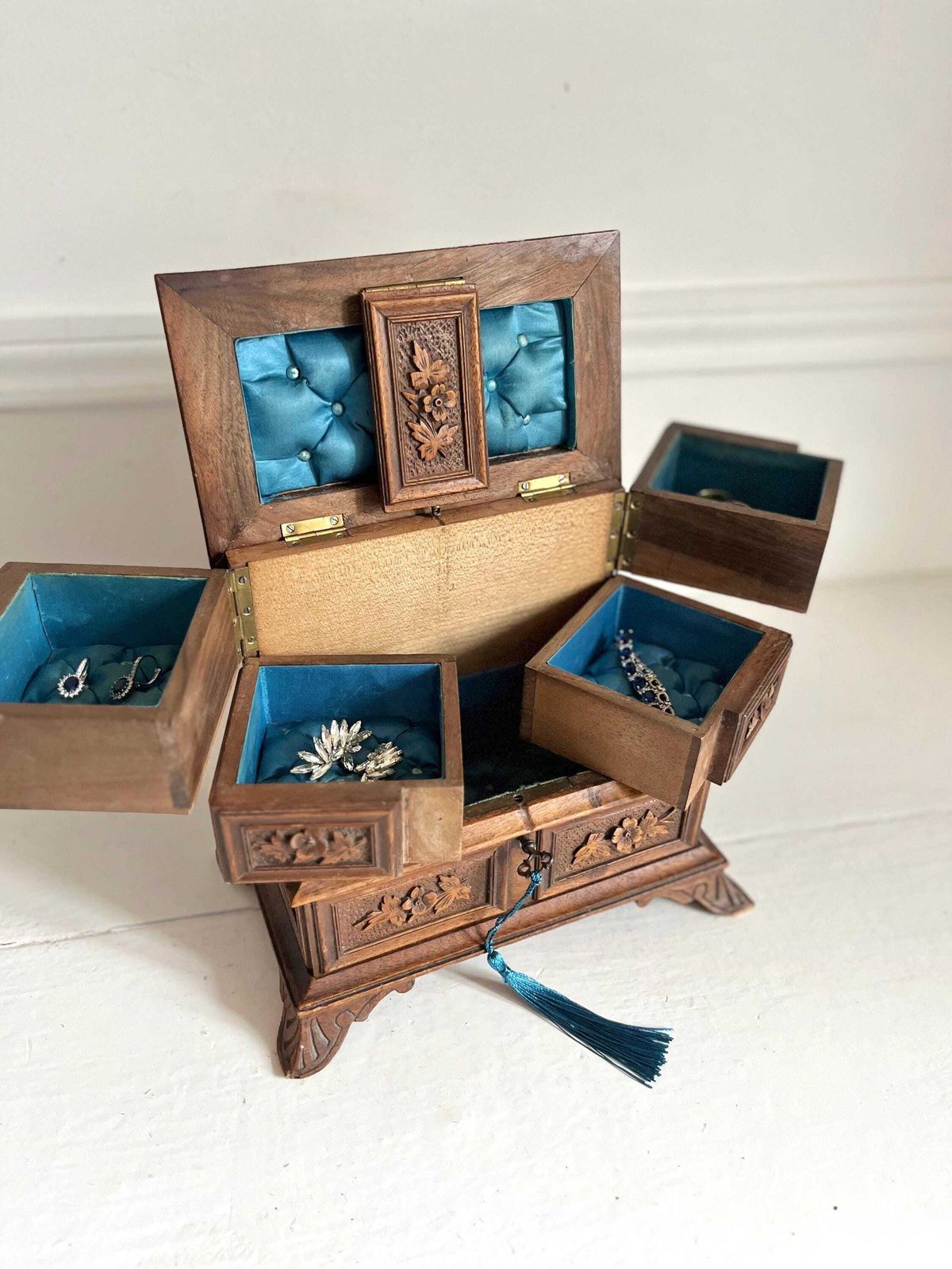 Boîte à bijoux d'époque, Forêt-Noire suisse, victorienne, travail artisanal photo furniture