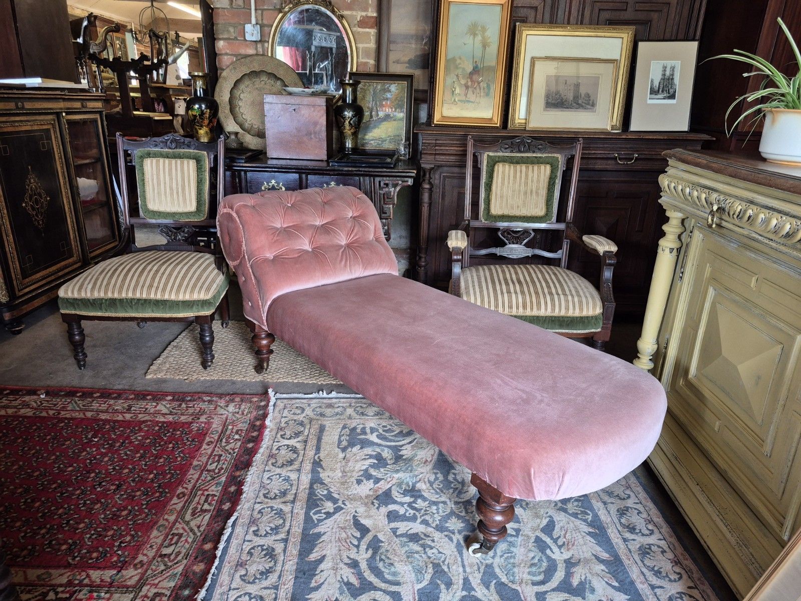 Gorgeous Country House 19th C Victorian Buttoned Vintage Chaise Longue Oak Legs photo furniture