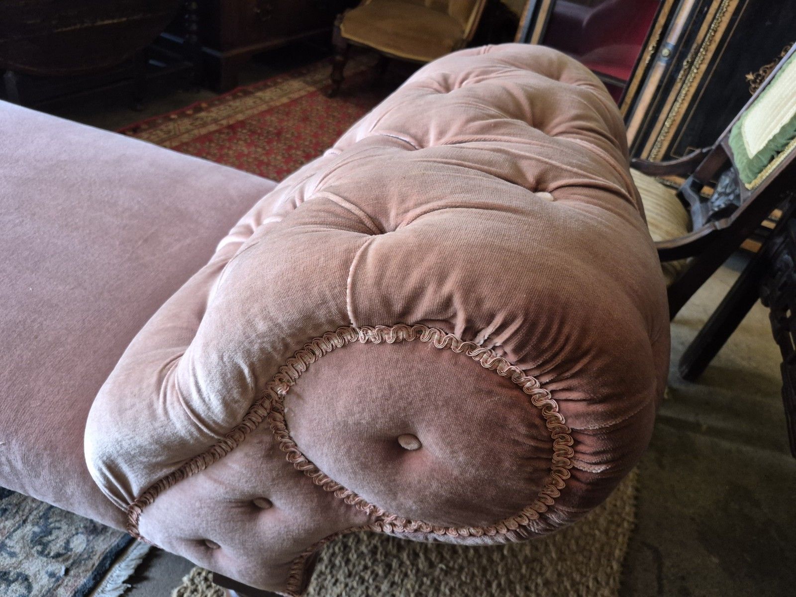 photo buy Gorgeous Country House 19th C Victorian Buttoned Vintage Chaise Longue Oak Legs