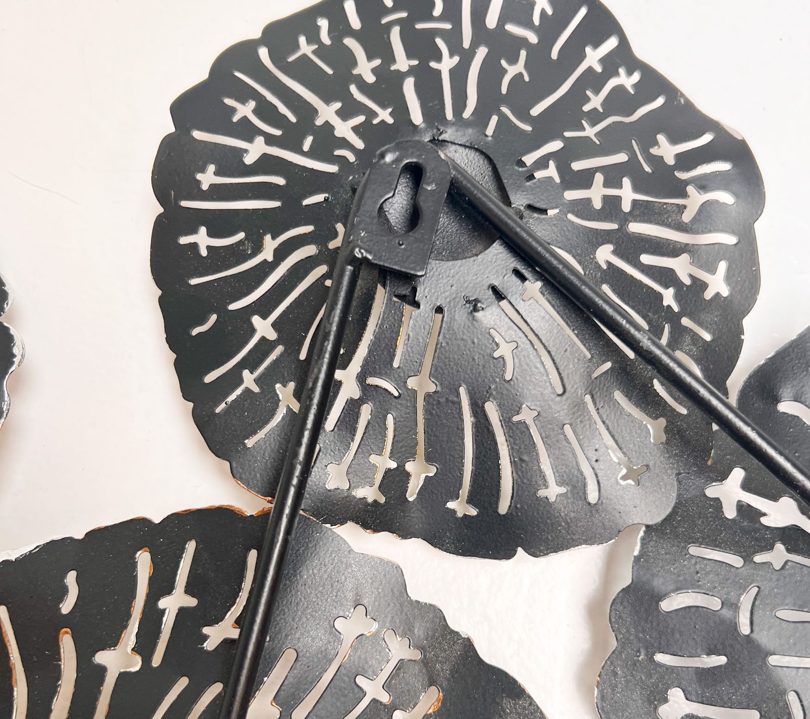 Art Xl Metal Flower Sculpture For The Wall – 72 Cm photo